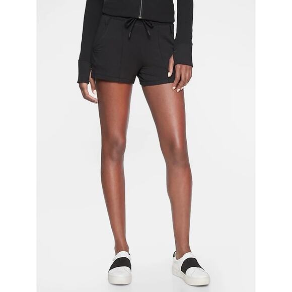 $59 New Athleta Bliss Short - Black - Small - Picture 1 of 6